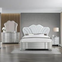 Eros King 4PC Bedroom Set with Manufactured Wood & Tufted Detailing in Silver