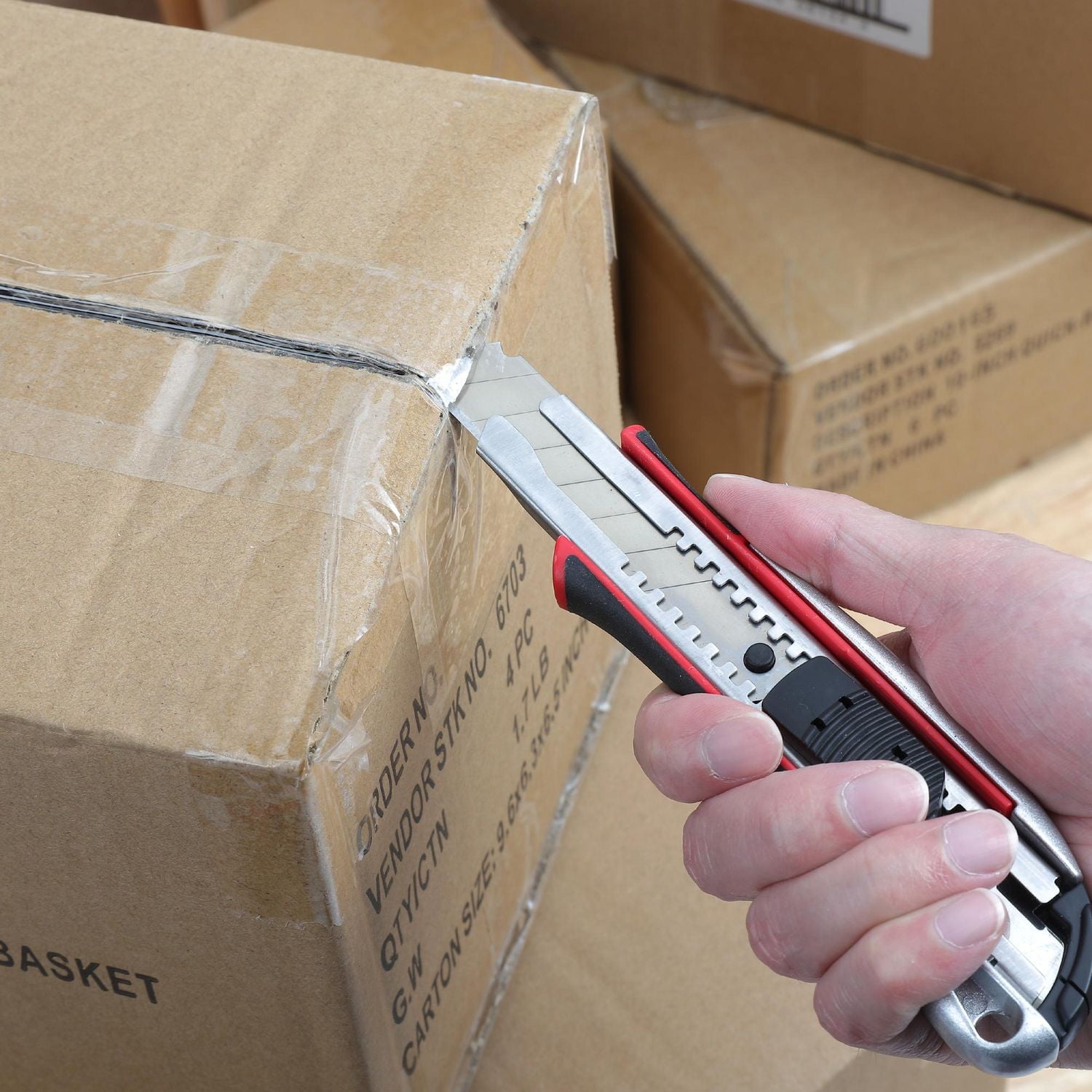 Swiss Tech Couteau tout usage amovible de 18 mm, aluminium, poignée coussinée en TPR Acier SK5, usage intensif