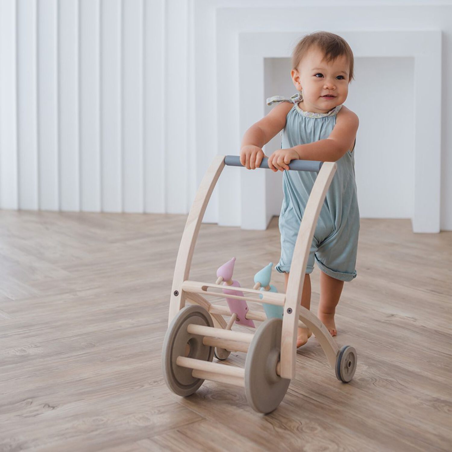 PlanToys® Woodpecker Walker Wooden Montessori Push and Gross Motor Development Toy | Balance, Coordination and Cause & Effect Early Learning Activity | Eco Friendly Walking Support Toy