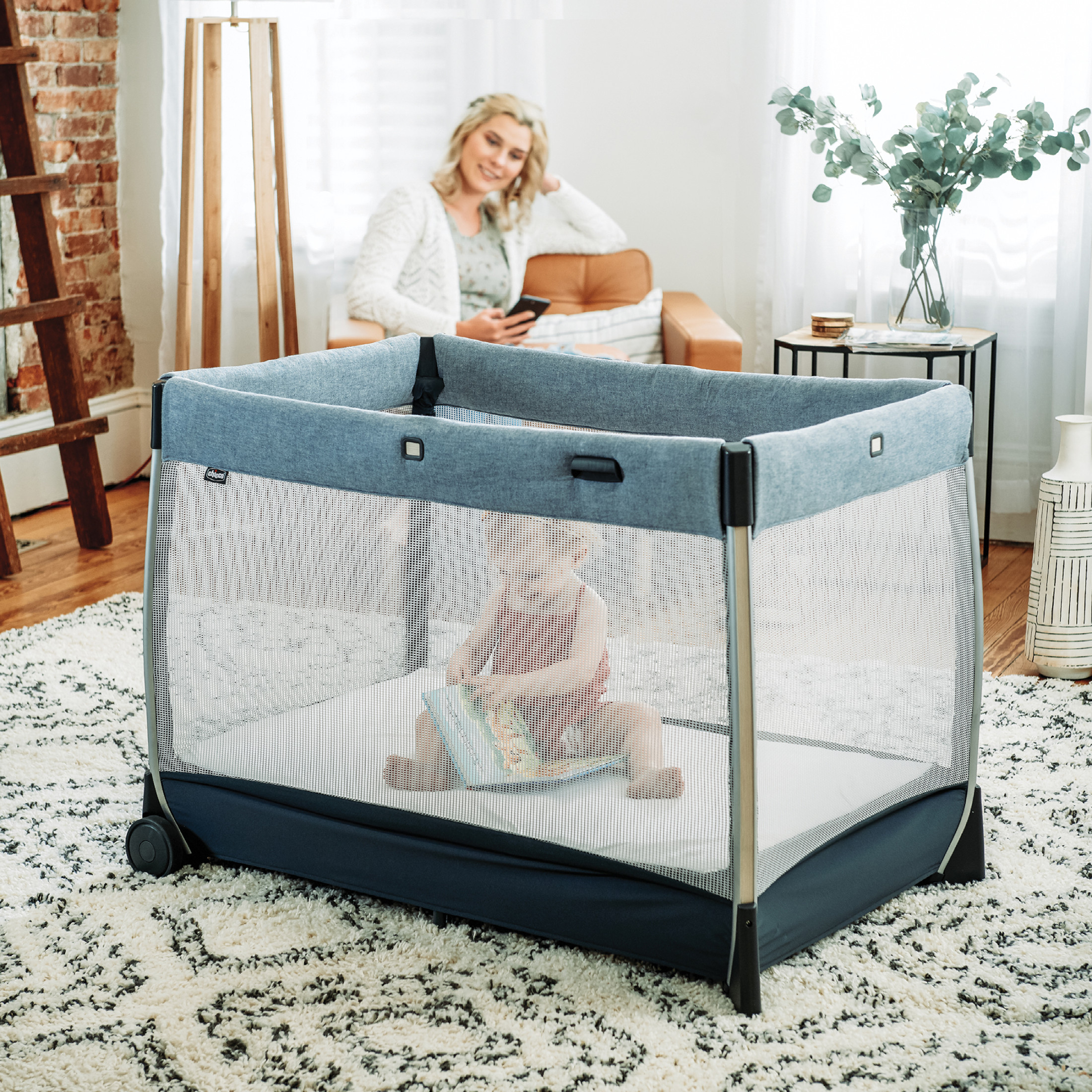 Chicco Lullaby Primo All-in-One Playard with Toy Bar and Deluxe Parent Organizer - Lakeshore (Navy) - image 3 of 14
