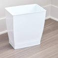 thumbnail image 2 of Bote de basura iDesign de plástico rectangular para spa, 9.5 l, 2.5 galones, blanco, 2 of 3