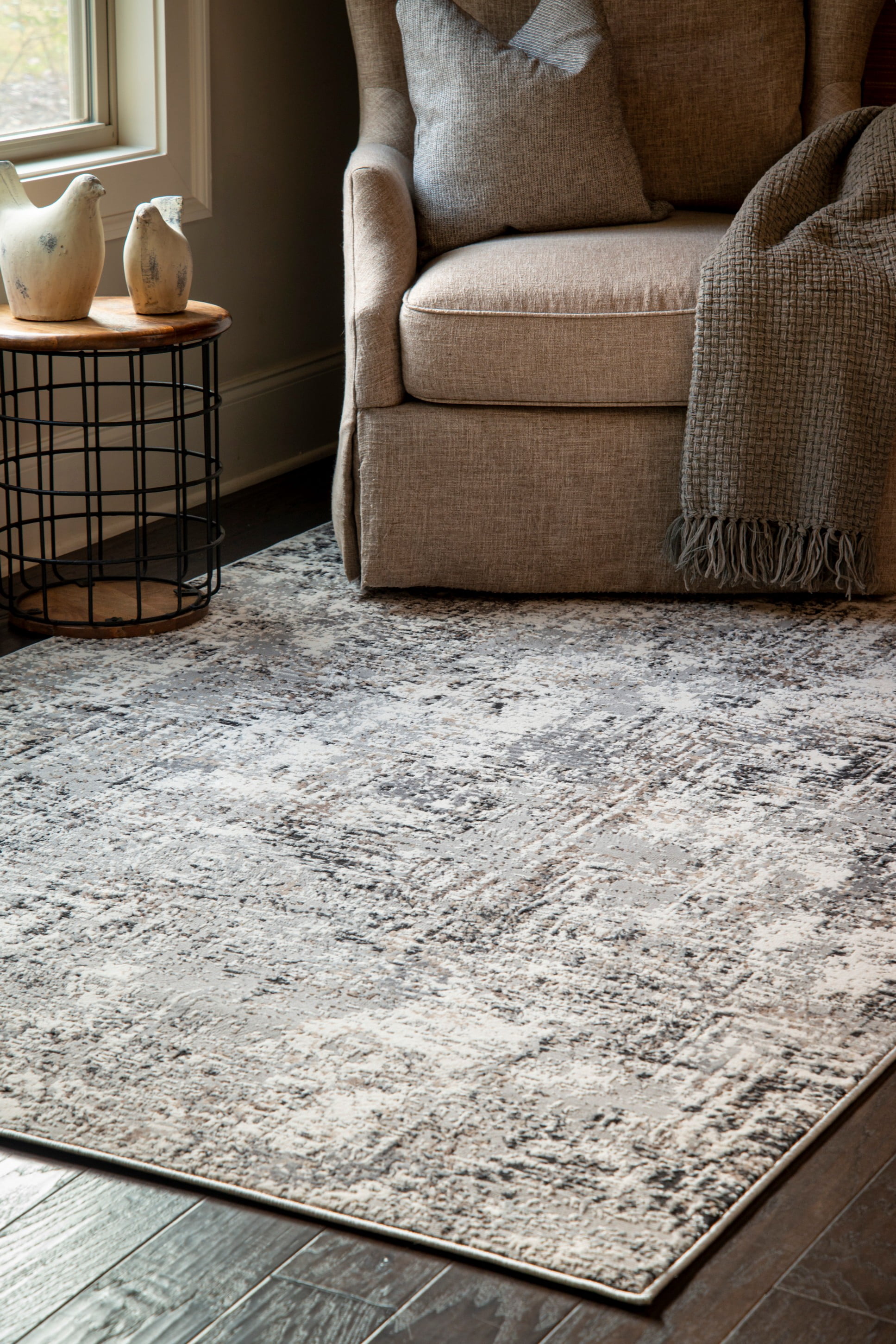 United Weavers Hyperion Telesto Transitional Abstract Round Area Rug, Charcoal, 7'10" x 7'10"