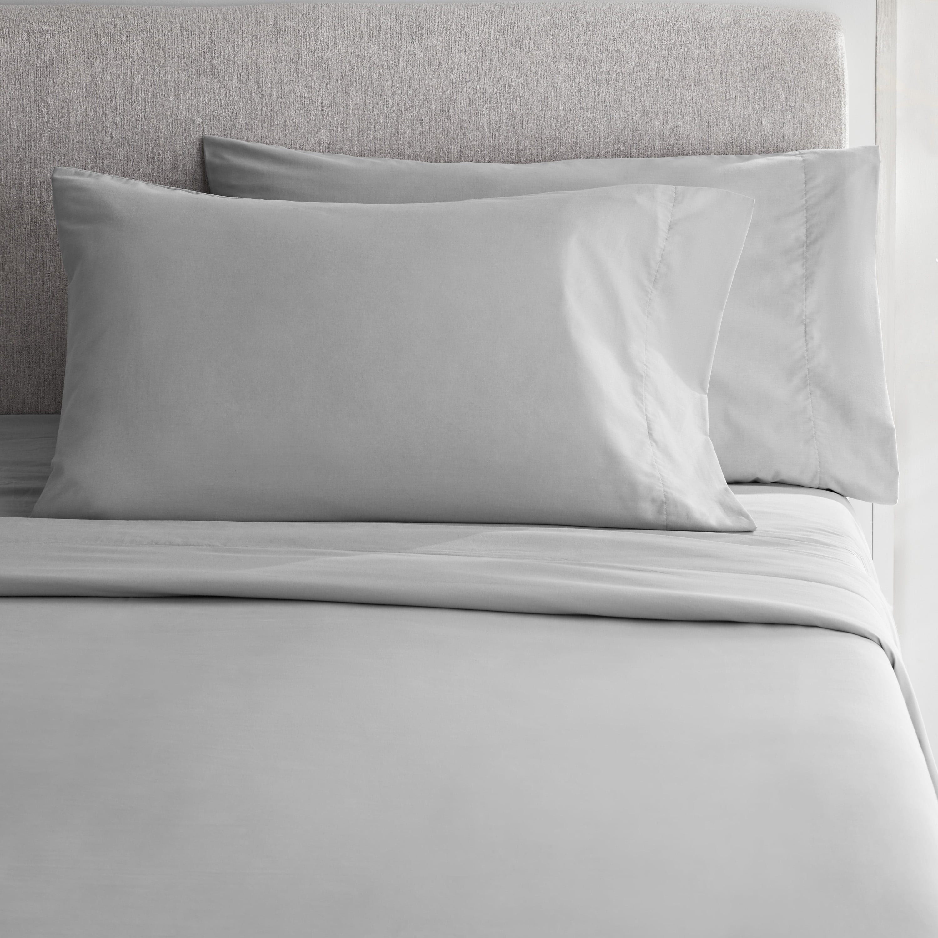 Mainstays 2-Piece 300 Thread Count Solid Soft-Silver CVC Cotton Blend Pillowcase Set, King , Adult / Teen