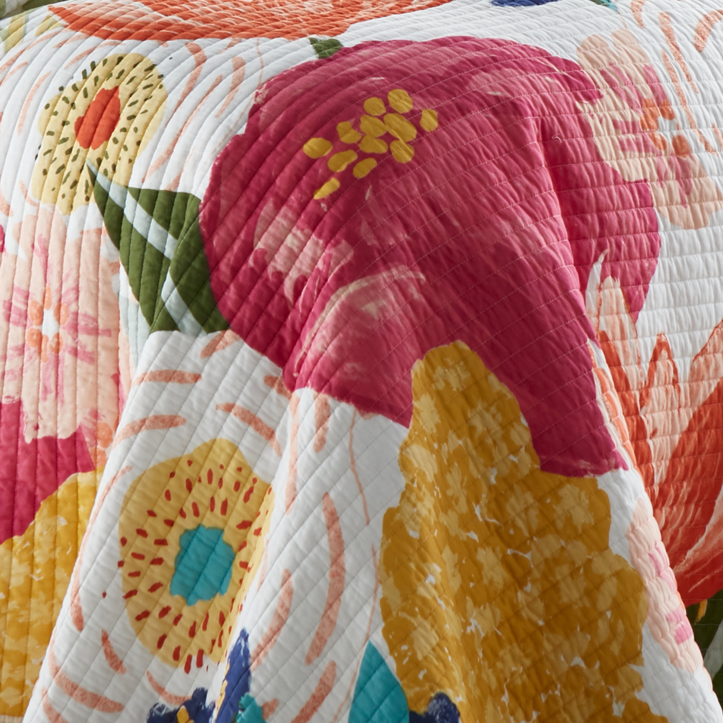 Levtex Home - Grandiflora Quilt Set - Full/Queen Quilt + Two Standard Pillow Shams - Multicolor Bold Contemporary Floral - Quilt Size (88x92in.) and Pillow Sham Size (26x20in.) - Cotton