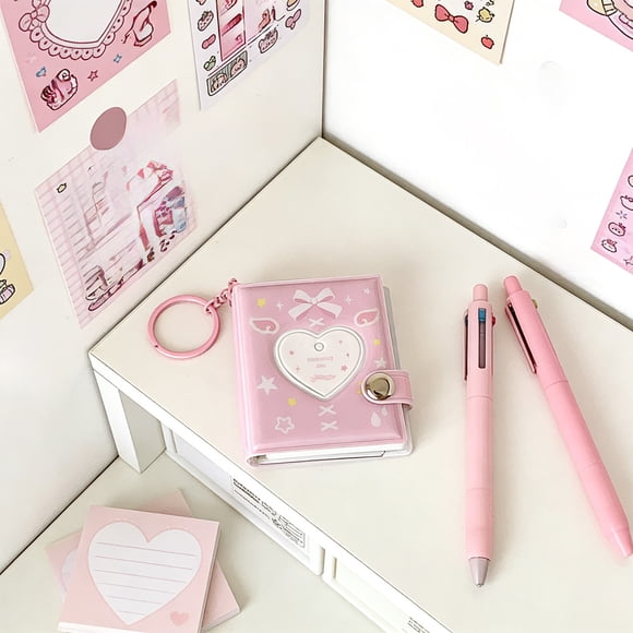 shyuyusa Mini Heart Photo Album Keychain, Portable Card Slot Layout, Compact Lightweight, Small Storage Book for ID Photos, Stickers and Mini Commemorative Pictures