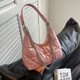 thumbnail image 1 of Bolso tipo media luna con cadena para mujer, Bolso bandolera ligero multiusos (rosa), 1 of 6
