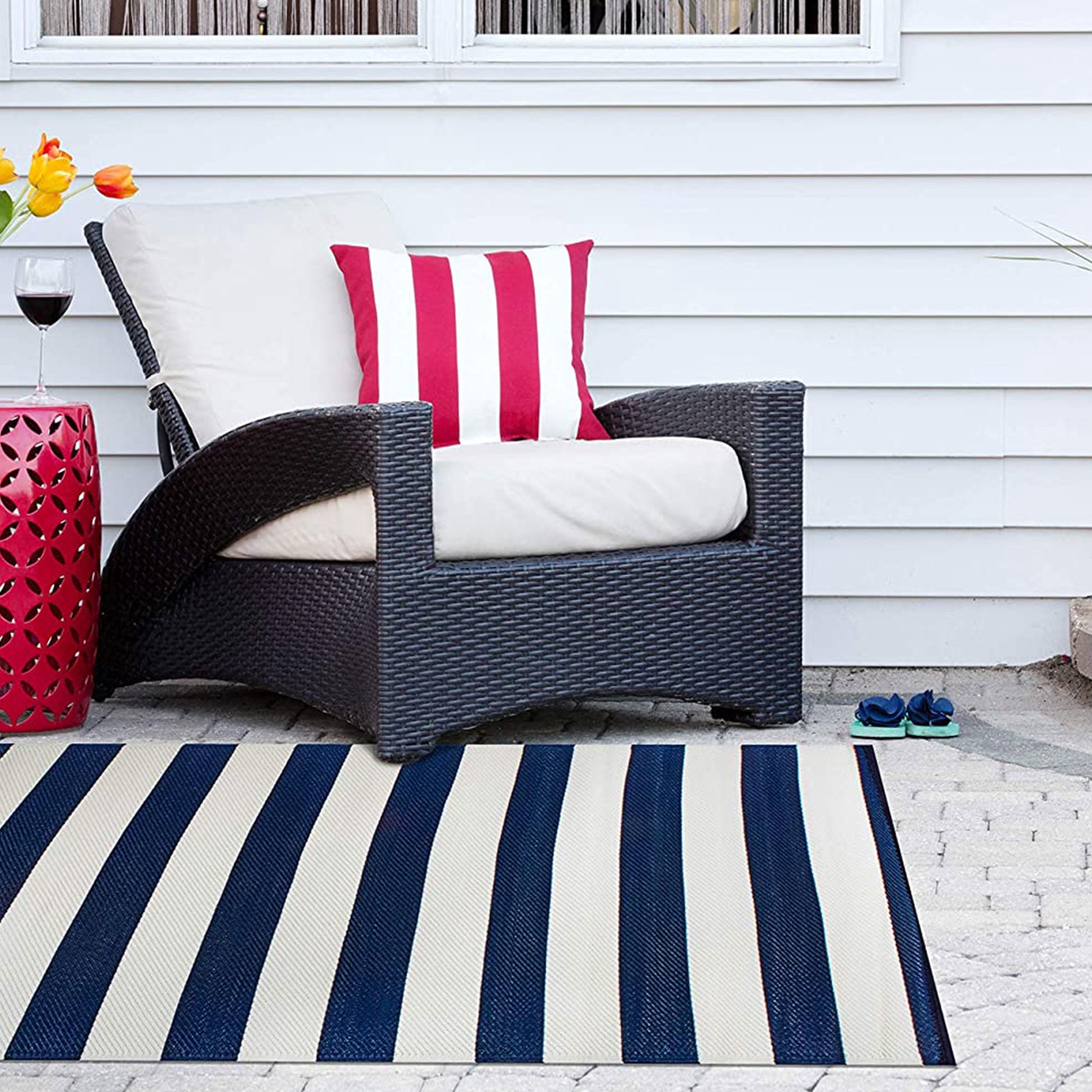 DII Navy/White Stripe Outdoor Rug