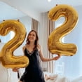 thumbnail image 4 of Globos dorados grandes de 32 pulgadas con figuras de 18, 20, 30, 40, 50, 60, 70, 80 y 90 años para adultos, cumpleaños, aniversario, decoración, bolas con números, suministros, 4 of 5