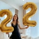 thumbnail image 4 of Globos dorados grandes de 32 pulgadas con figuras de 18, 20, 30, 40, 50, 60, 70, 80 y 90 años para adultos, cumpleaños, aniversario, decoración, bolas con números, suministros, 4 of 5