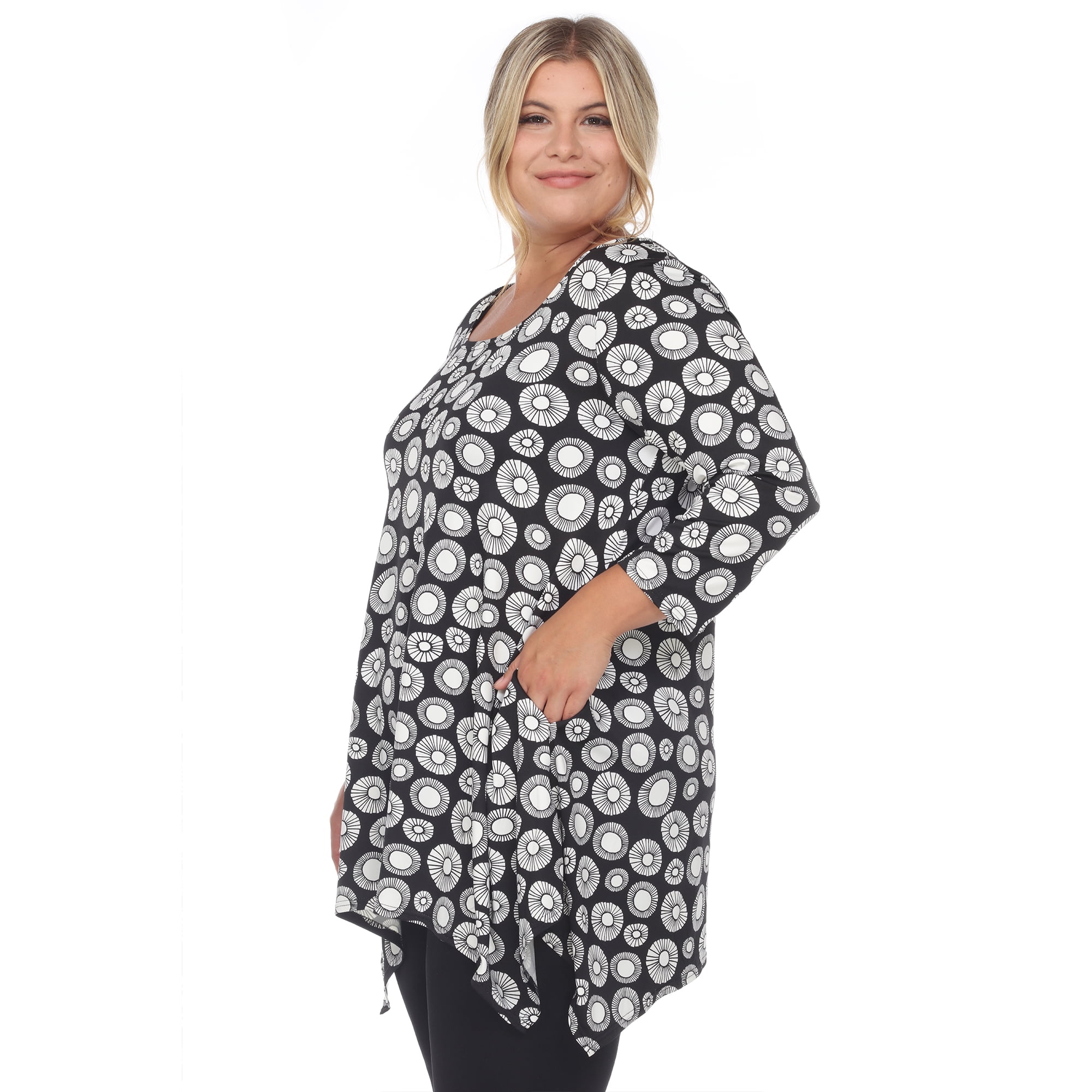 White Mark Women's Plus Size Printed Geometric Circle Tunic Top