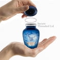 thumbnail image 3 of Urna crematoria Trupoint Memorials, pequeña paloma azul, para adulto, 3 of 9