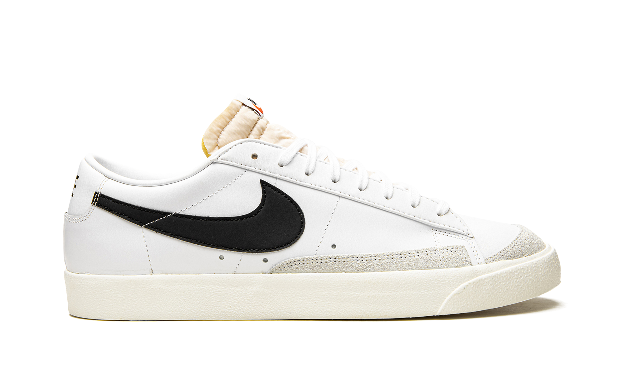 NIKE MENS Blazer Low '77 Vintage "White / Black" DA6364 101 from Stadium Goods