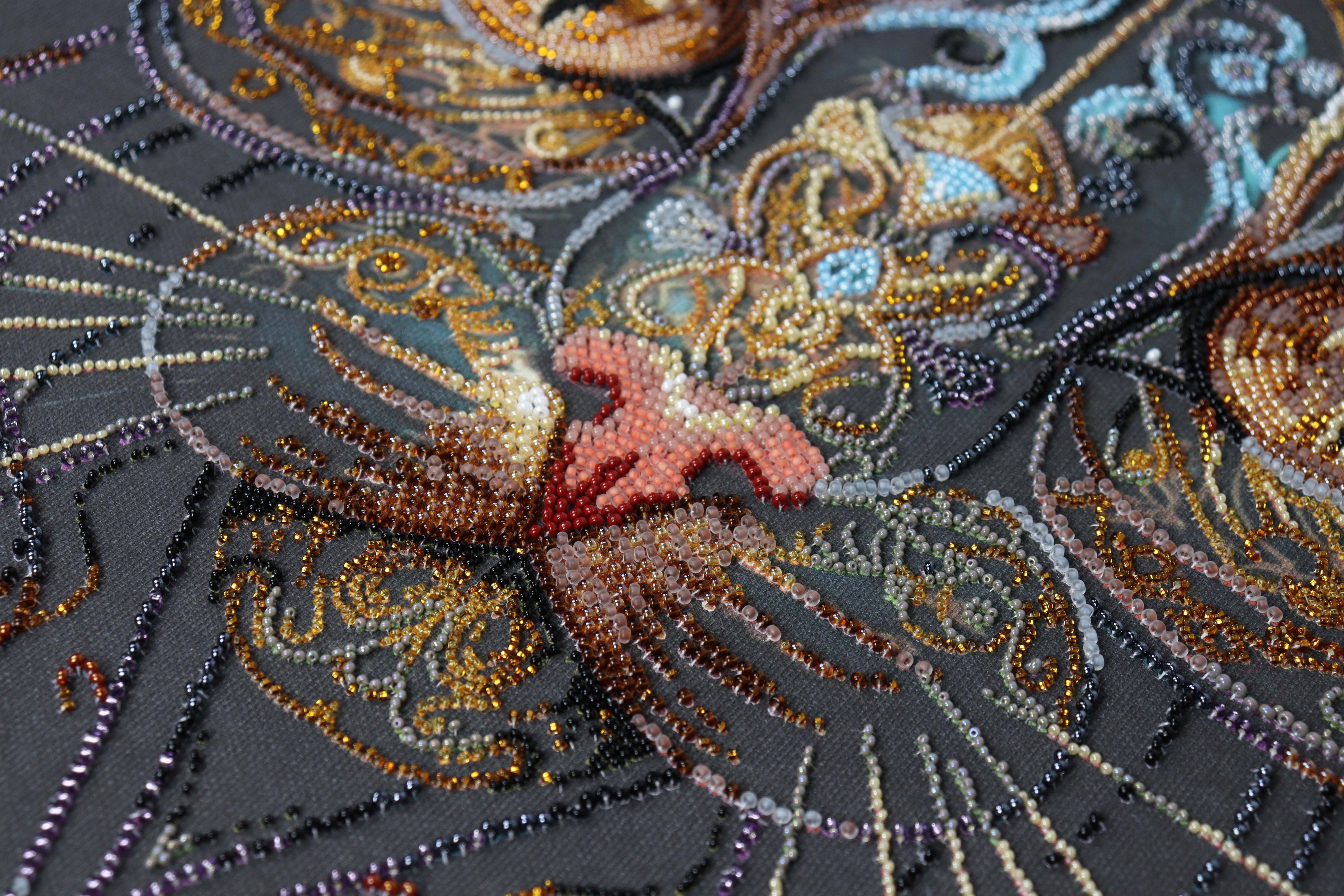 Main Bead Embroidery Kit - The look of a witch AB-900