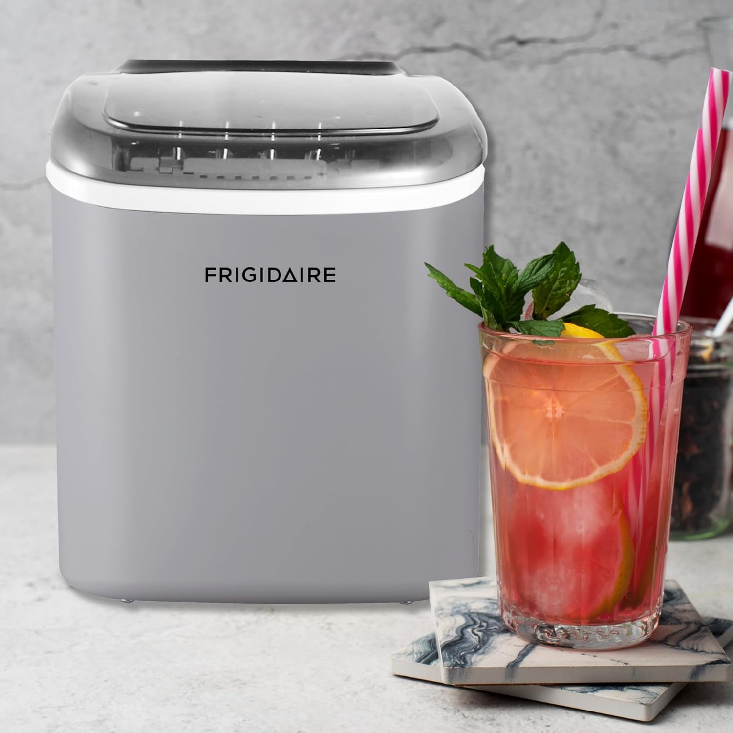 Compact Countertop Ice Maker, 26 lb per Day, Black