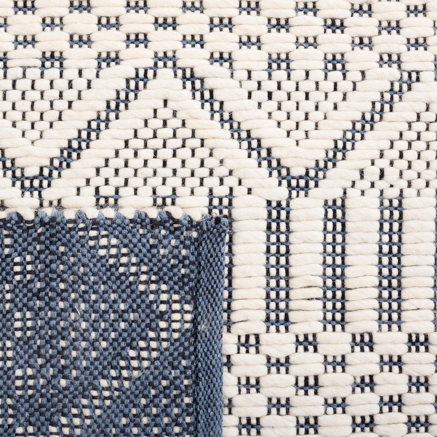 SAFAVIEH Natura Maisy Tapis Géométrique Rayé