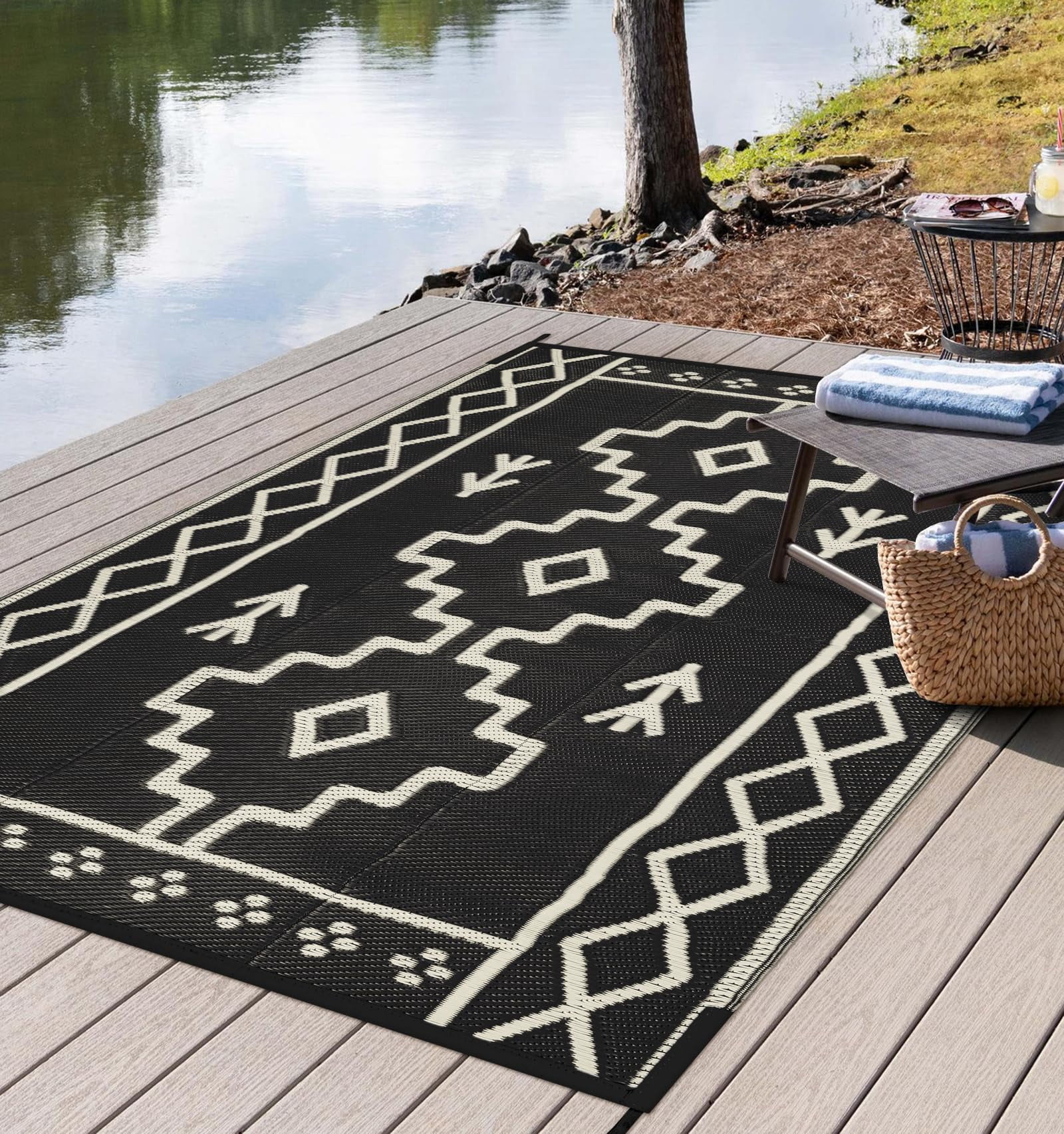 Wonnitar 5x8 Waterproof Outdoor Rugs, Plastic Straw Rug for Outside, Portable RV Outdoor Rugs for Camping, Black Boho Carpet for Patio Garden