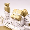 thumbnail image 4 of Papel de regalo WRAPAHOLIC 43 x 10 m reversible con lunares dorados, 4 of 8