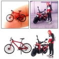 thumbnail image 1 of 3 piezas 1:64 pintadas resina Hombre conducción motocicleta CUTICAT decoración, 1 of 8