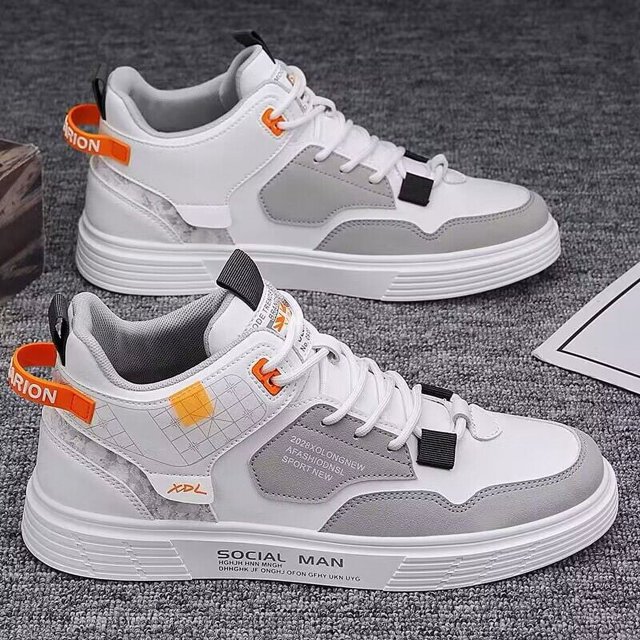 Zapatillas de skate de caña alta para hombre con buen agarre y cordones transpirables.