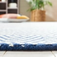 thumbnail image 4 of SAFAVIEH Wilton WIL715B Hand-hooked Light Blue /Ivory Rug, 4 of 6