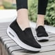thumbnail image 5 of 1 par de zapatillas deportivas de malla para mujer, transpirables y relajantes, con suela gruesa., 5 of 8