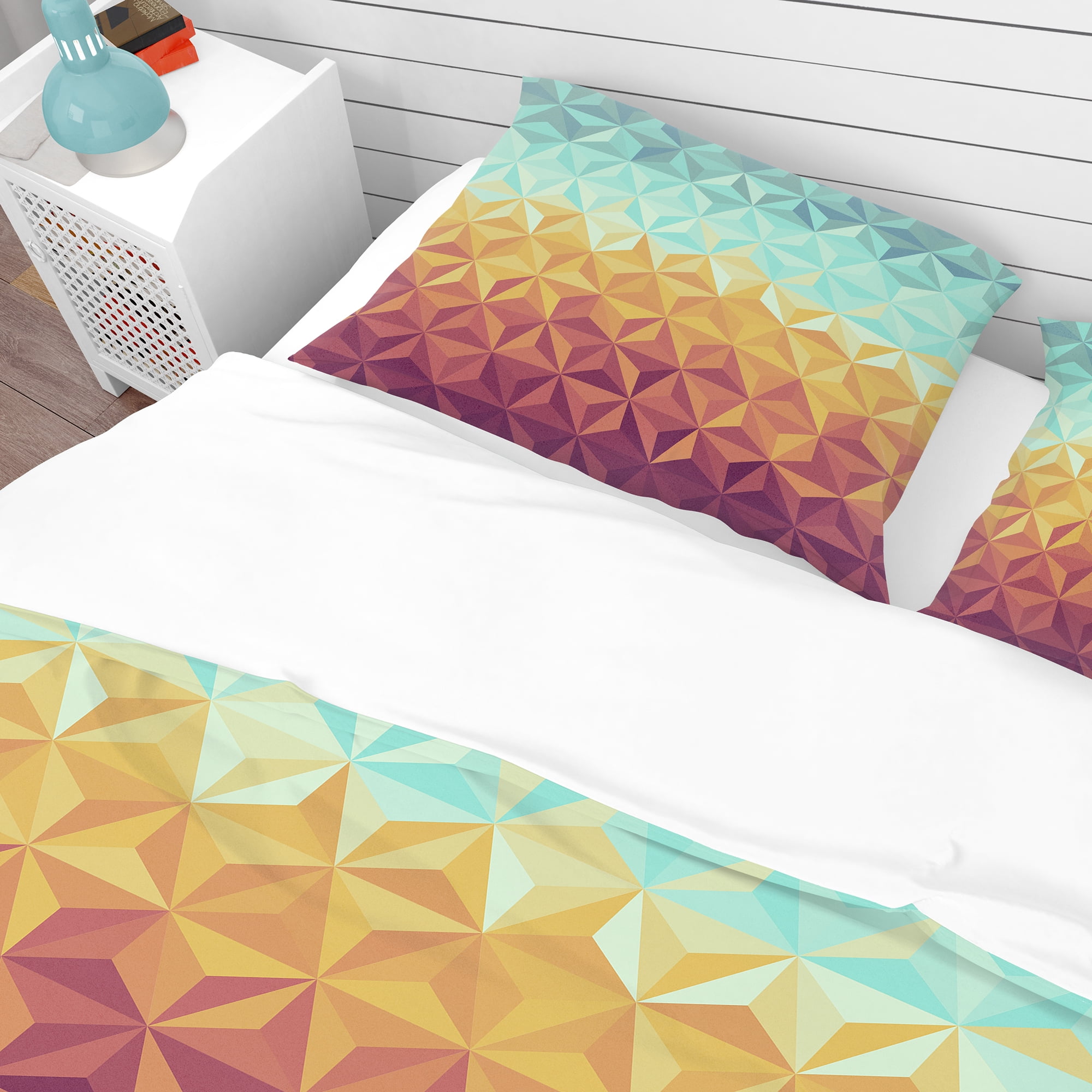 Designart 'Retro Hipsters Geometric Pattern' Vintage Duvet Cover Set