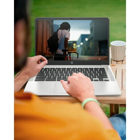 HP - 14" Micro-Edge Chromebook - AMD 3015Ce - 4GB Memory - 32GB eMMC