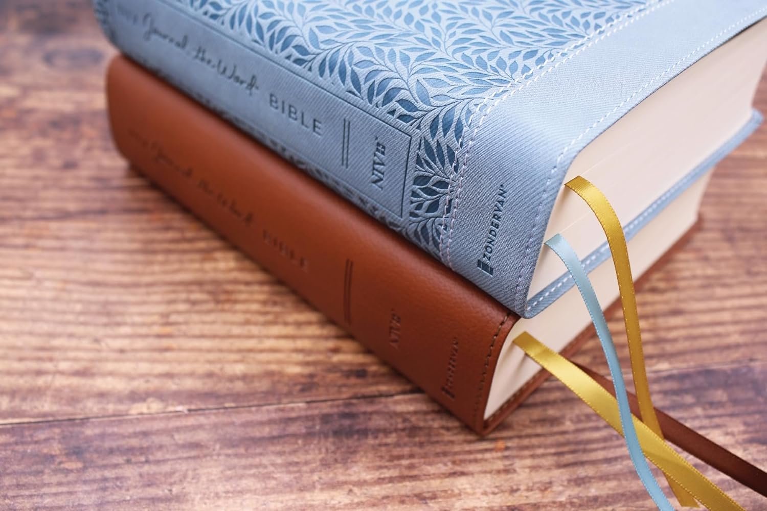 NIV Journal the Word Bible Niv, Journal the Word Bible (Perfect for Note-Taking), Large Print, Leathersoft, Teal, Red Letter, Comfort Print: Reflec, (Hardcover)