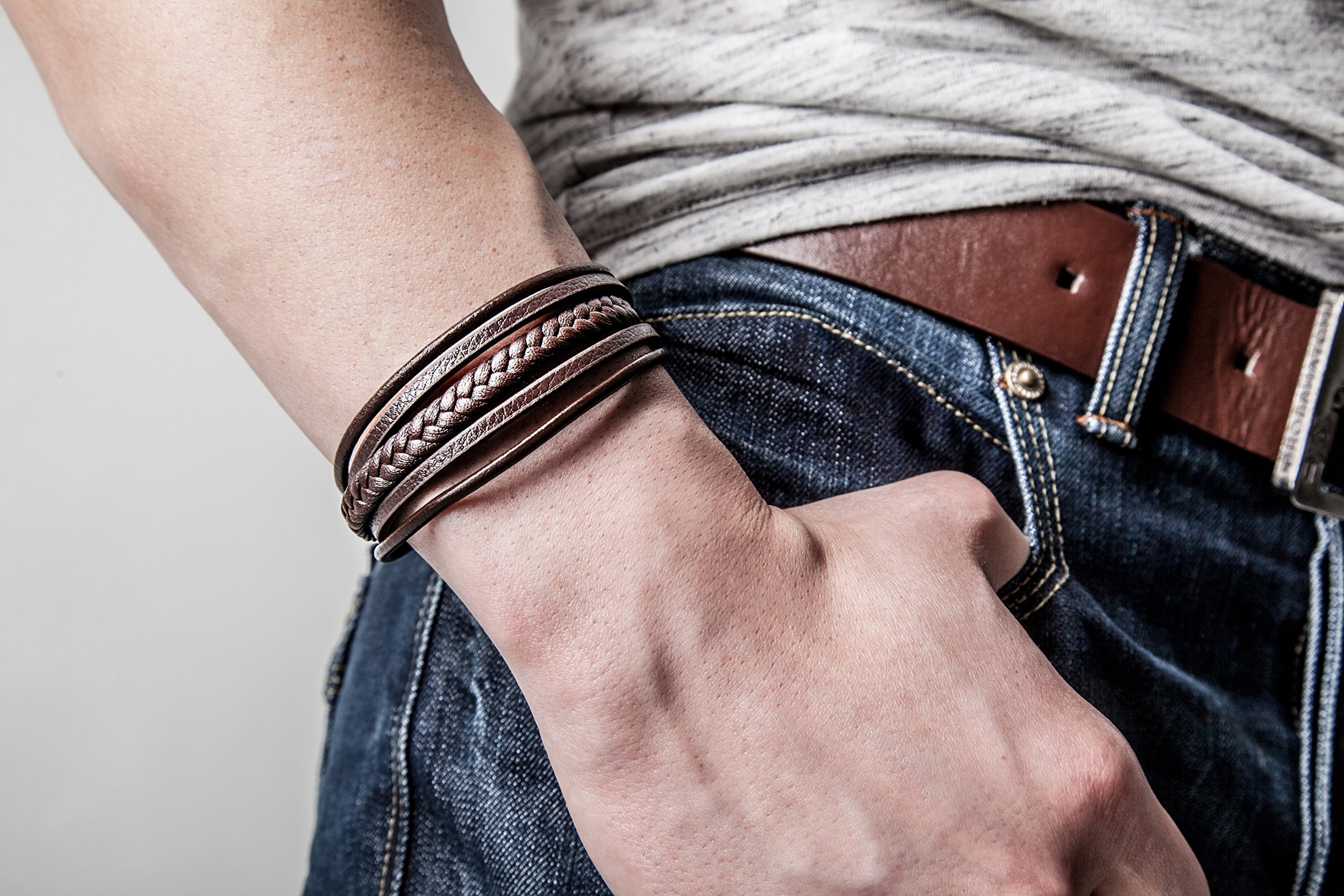 SERASAR Men's Genuine Leather Bracelet "Braid" with stainless steel magnetic closure, Brown 21cm, including gift box