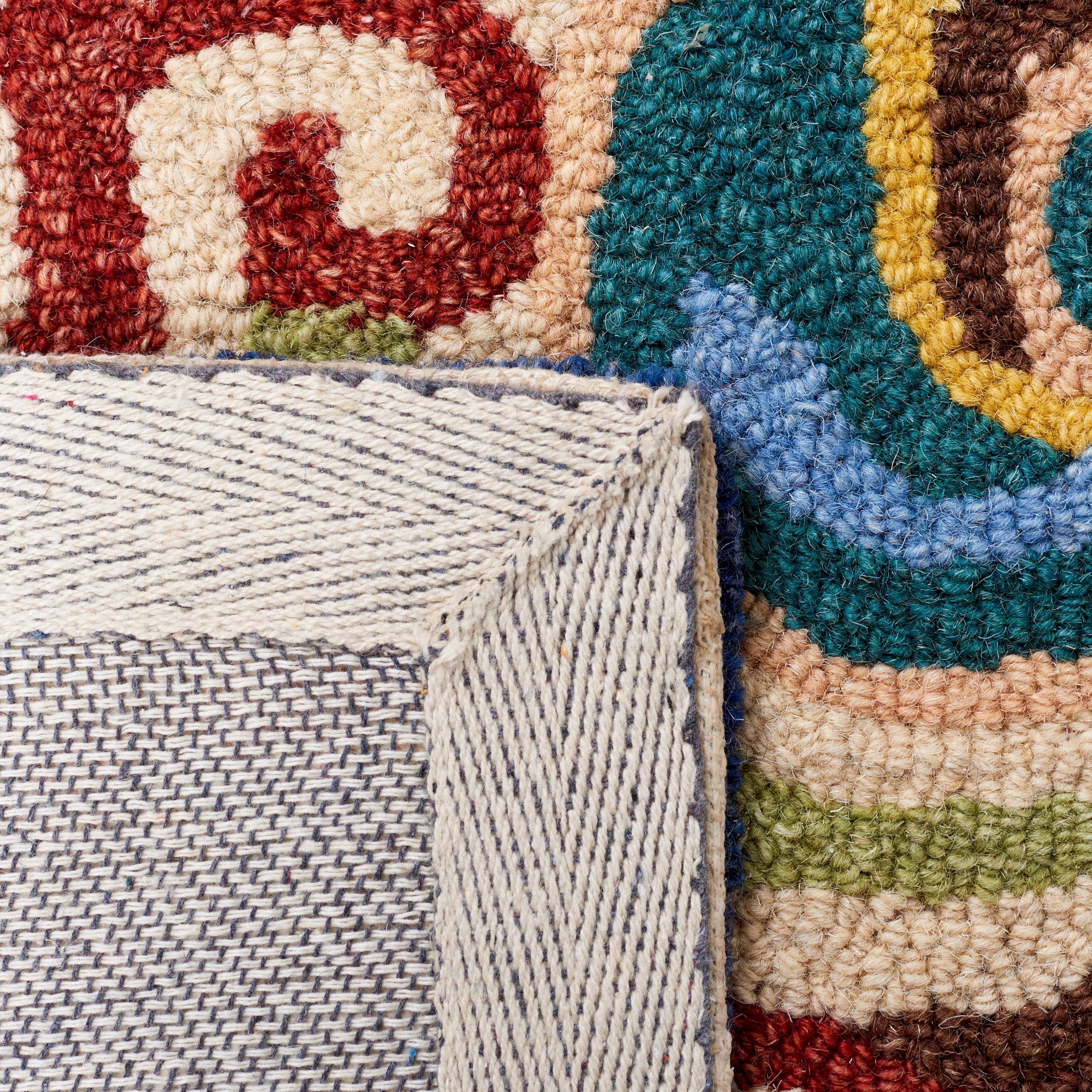 SAFAVIEH Metro Jaymz Medallion Area Rug, Beige/Blue, 4' x 6'