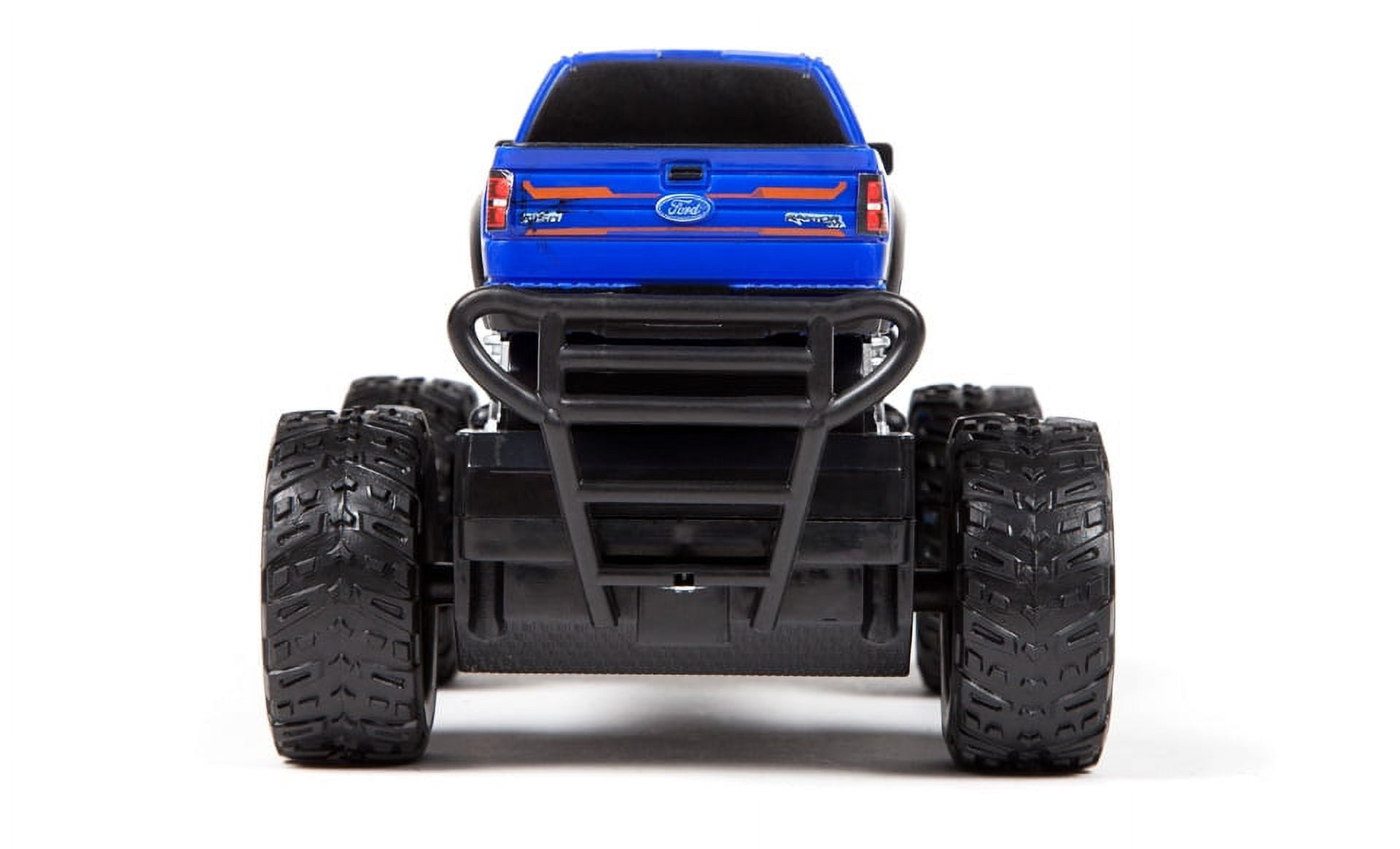 Ford F-150 SVT Raptor Police Pursuit 1:24 Electric RC Monster Truck Double Pack
