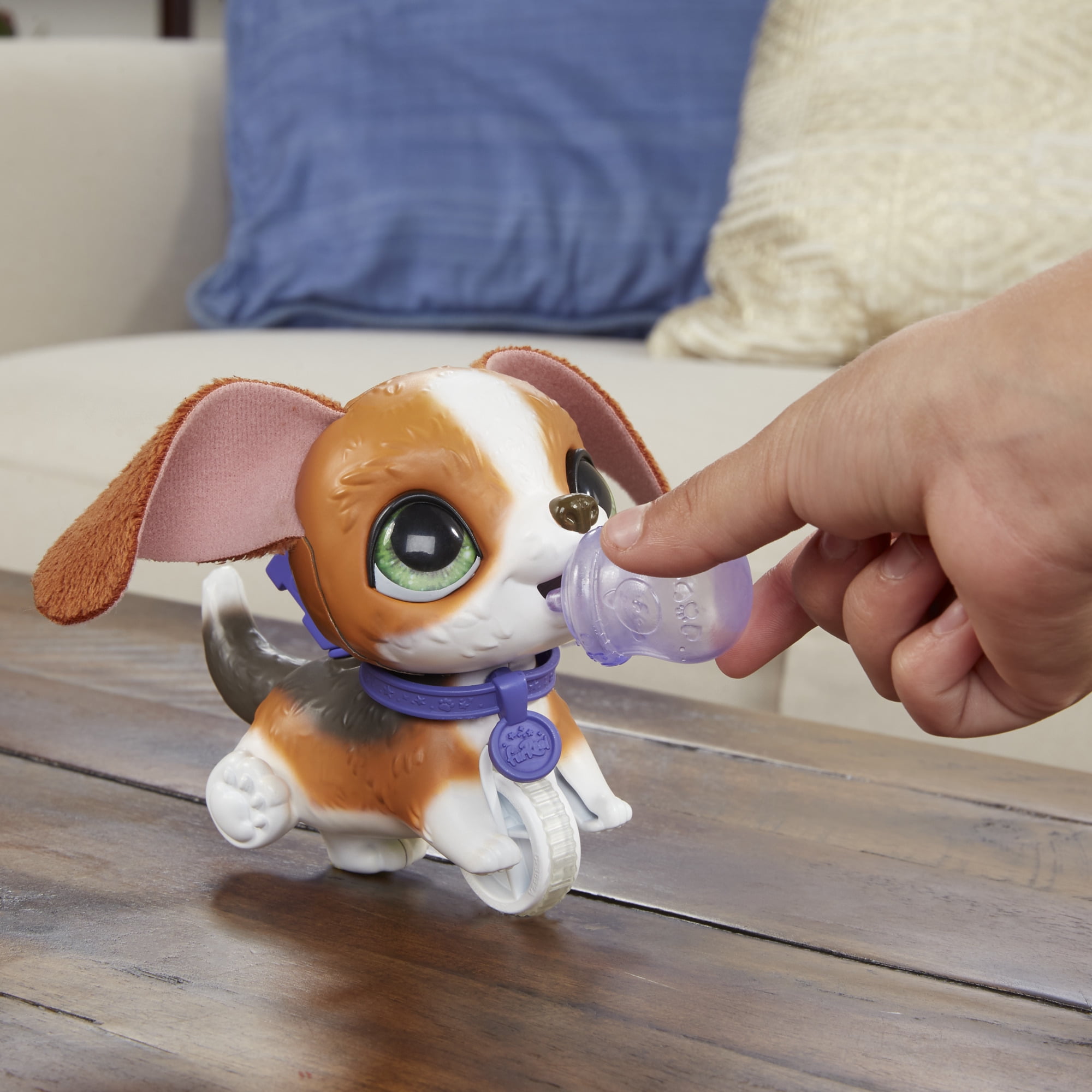 furReal Peealots Lil’ Wags Beagle, Includes Leash & Handle