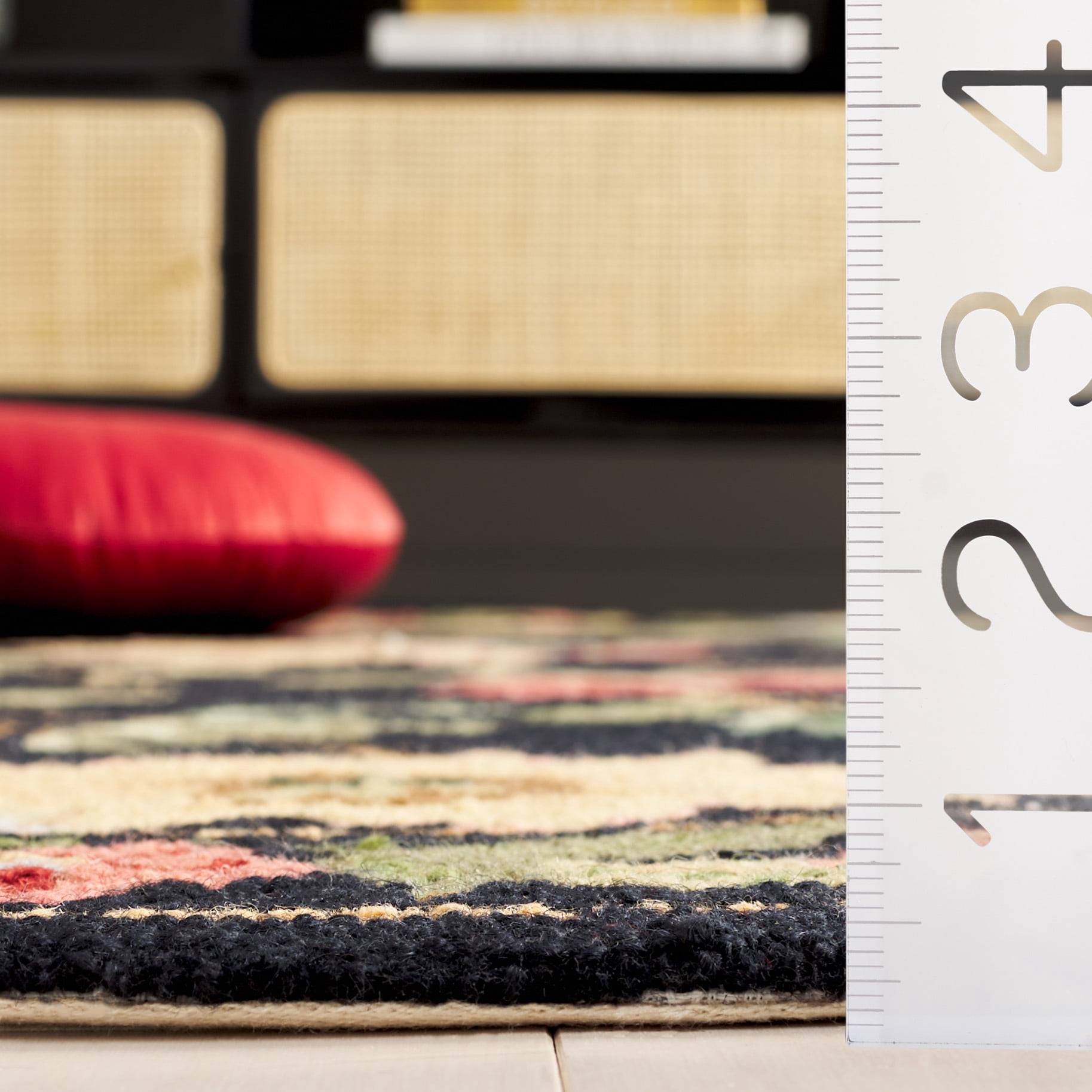 Safavieh Chelsea Gisselle Bordered Wool Area Rug, Black, 6' x 8' Oval