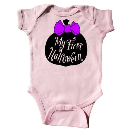 

Inktastic My 1st Halloween with Pumpkin and Purple Bow Gift Baby Boy or Baby Girl Bodysuit