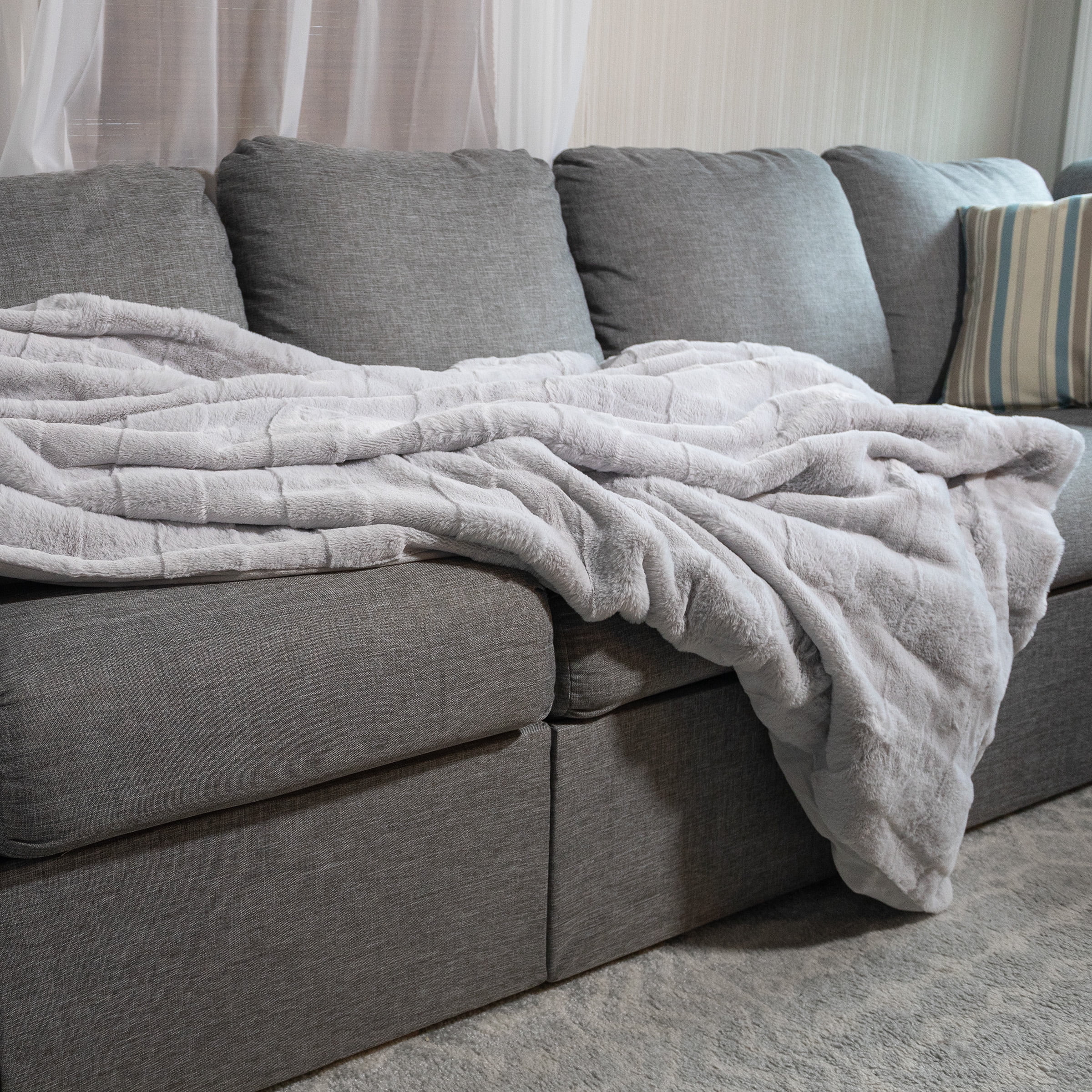 Lavish Home 60x80-Inch Faux Fur Blanket - Queen Size Bedding (Gray)