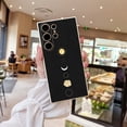thumbnail image 1 of Muestra tu lado moderno con fundas para iPhone con diseños florales y de calaveras bellamente ilustrados, 1 of 4