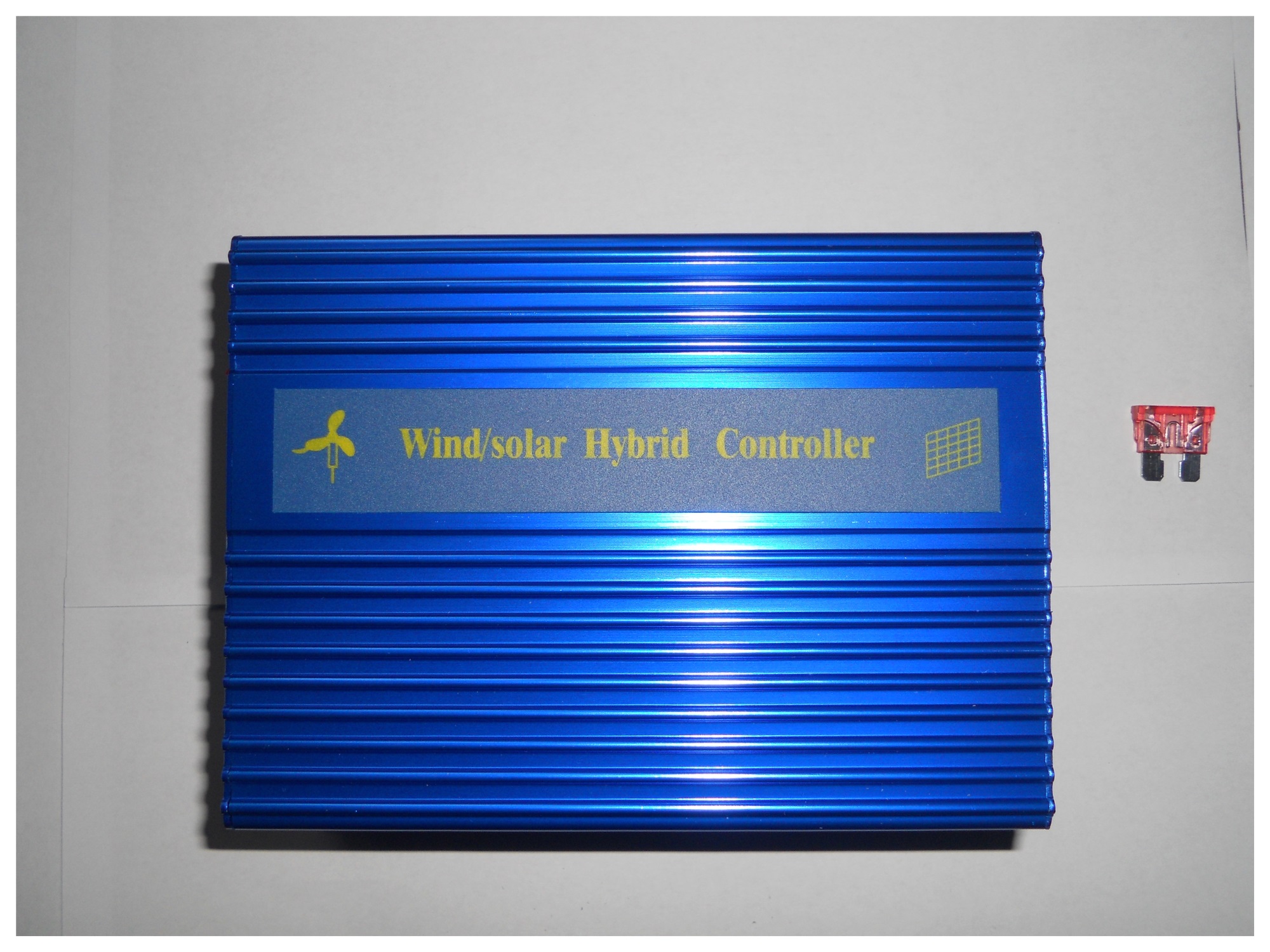 Selling 300W/600W 12V/24V Automatic Detect Wind Solar Hybrid Controller Hybrid Charge Controller Hybrid Lighting System ,Multiple Protection Functions