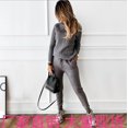 thumbnail image 2 of Conjunto de suéter y pantalones casuales de moda de color sólido con cuello alto para mujer, 2 of 6