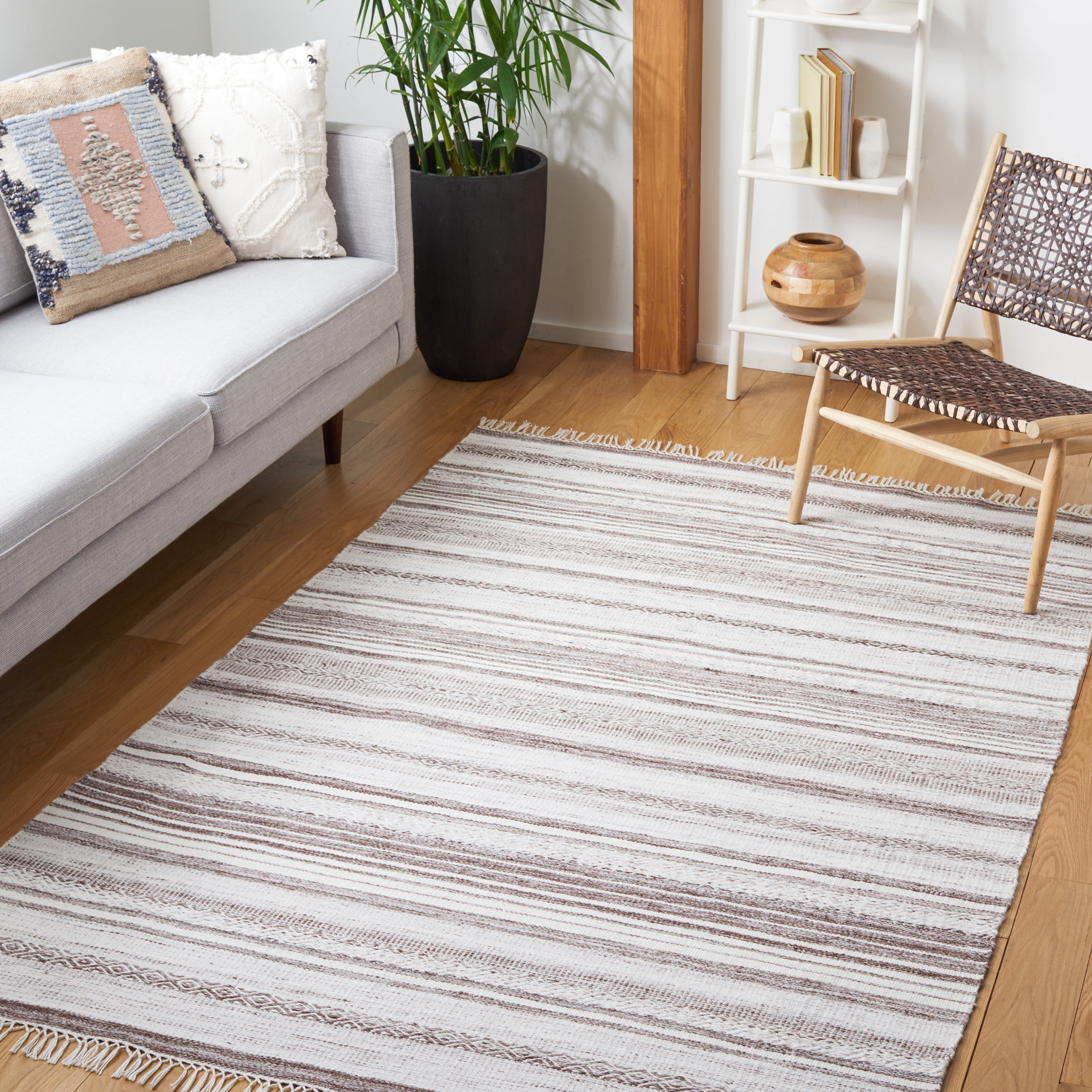 SAFAVIEH Striped Kilim Kandace Striped Polyester Area Rug, Brown/Ivory, 7' x 7' Square