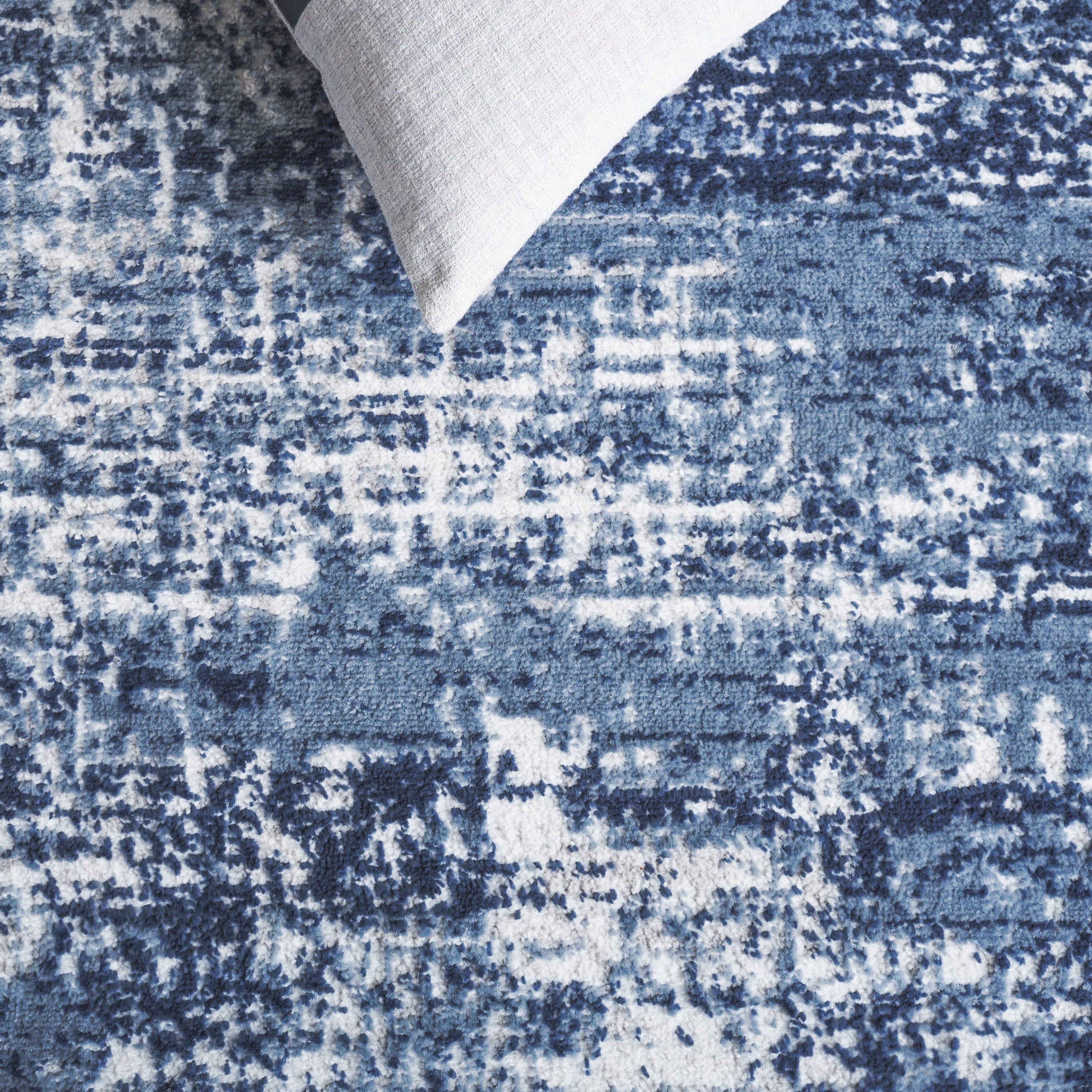 Safavieh Amelia Ian Abstract Area Rug, Ivory/Dark Blue, 6'7" x 6'7" Square