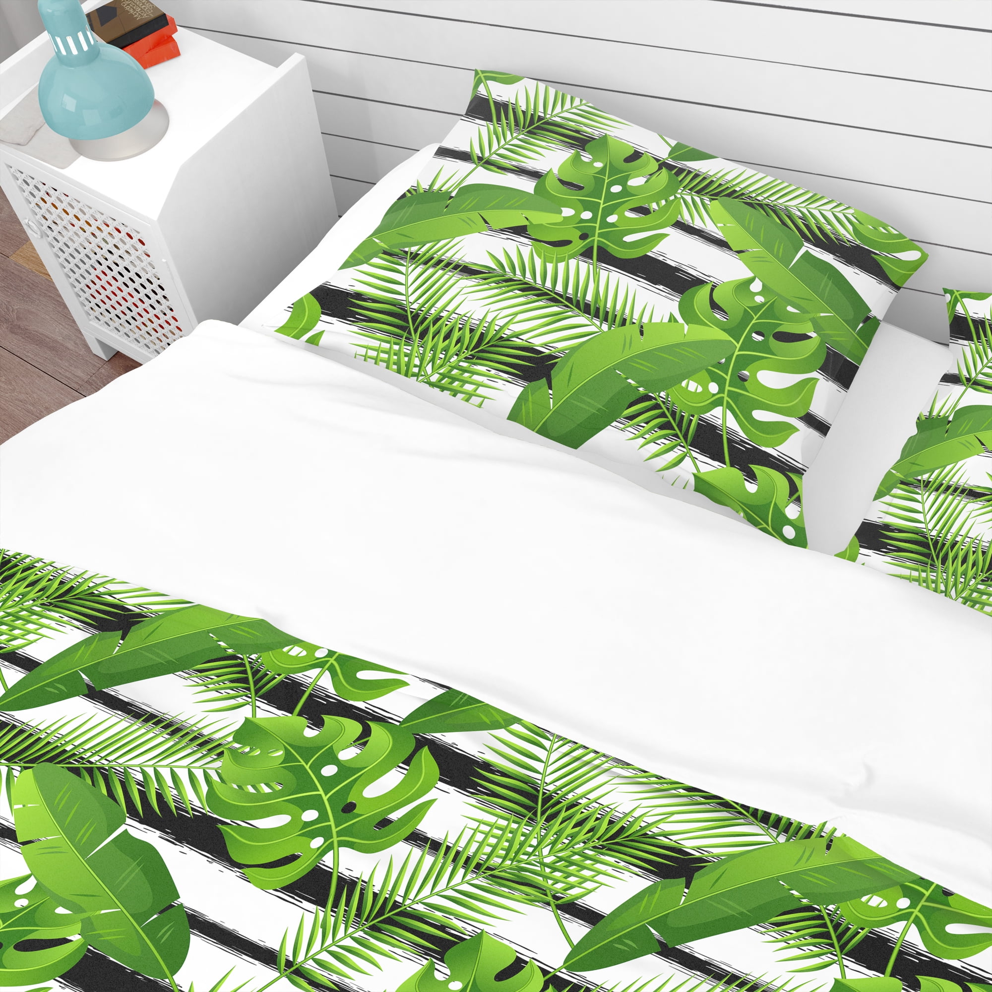 Designart 'Pattern with Tropical Palm Leaves' Tropical Duvet Cover Set