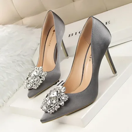

Shiny Rhinestone Deco Vamp Closed Pointed Teo Solid Plain Color High Heels Gorgeous Fancy Classy Elegant Style Wedding Party Supported Women‘s Shoes Women‘s Footwear