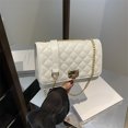 thumbnail image 4 of Bolso pequeño con cadena de diamantes estilo Chanel para mujer, versión coreana de otoño 2025, moderno y sencillo, bolso cuadrado pequeño, bandolera de gran valor., 4 of 5
