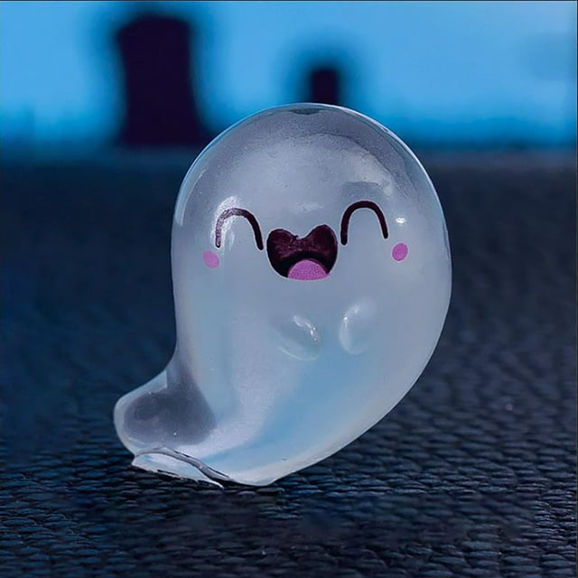 White Ghost Decor,Cute Ghost Halloween Table Decor,Cute Ghost Halloween Decorations,Mini Luminous Ghost Miniature Figurines Assorted Spooky in Dark Resin Ghost Figures For Garden Cake Topper