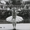 thumbnail image 1 of Ópera Prima En Movimiento (Incluye DVD) Blanco, 1 of 2