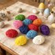 thumbnail image 1 of Decoración de Pascua Juego de bolas de ratán tejidas de 6,5 cm, 2 adornos de fibra con huevos, azul claro rosa rojo púrpura verde amarillo, decoración para fiestas colgantes, 1 of 6