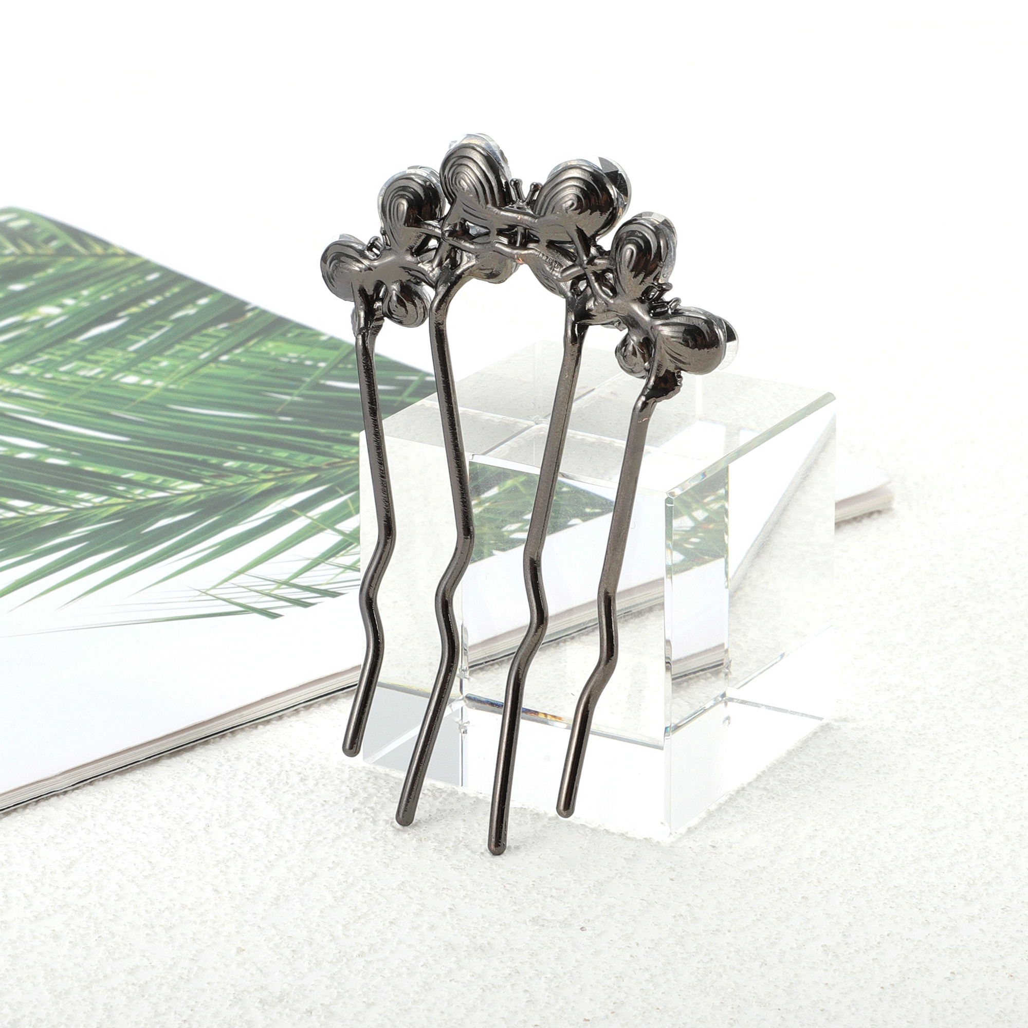 Unique Bargains Decorative Rhinestone Butterfly Hair Comb for Elegant Styling 1Pc