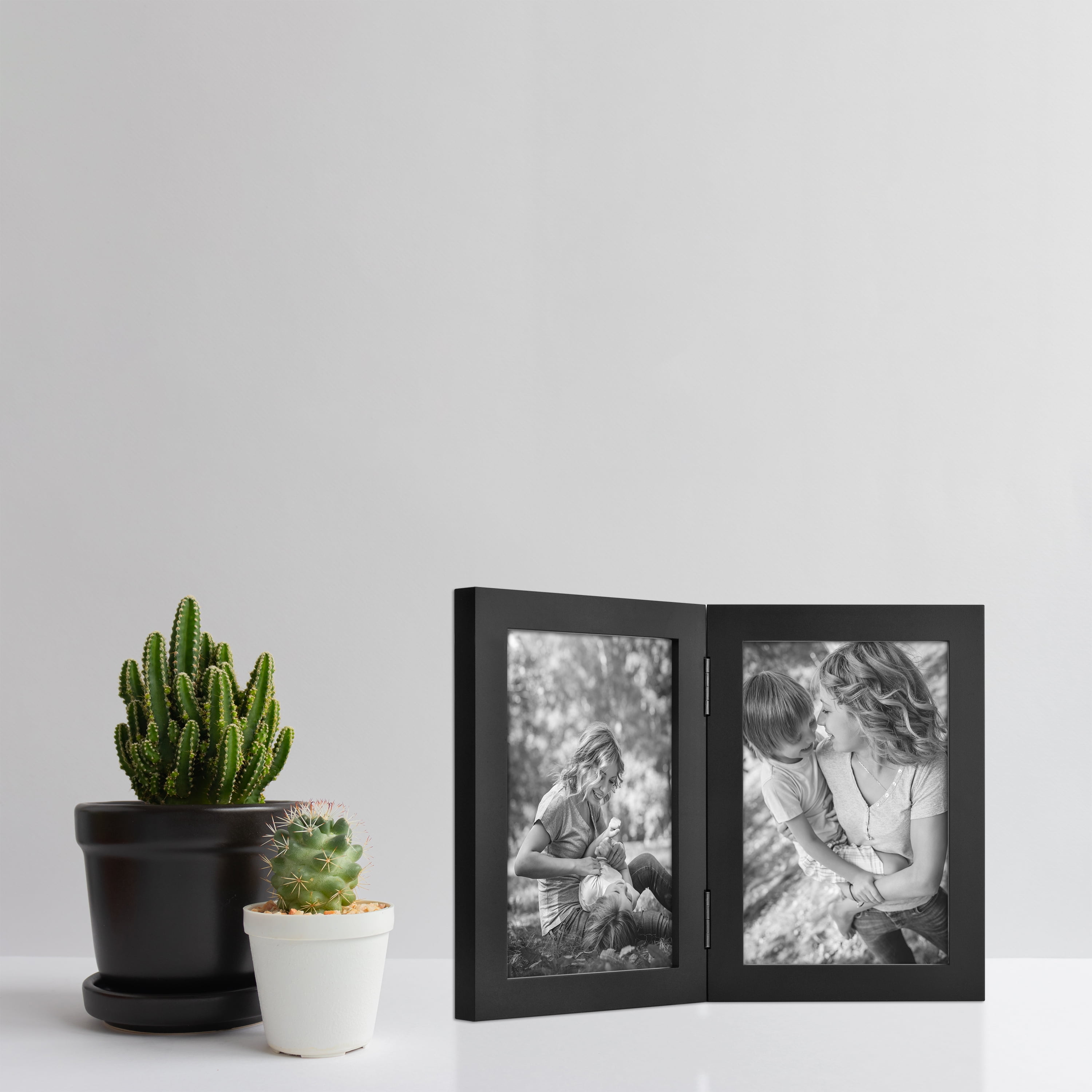  POILKMNI 4 Folding 4x6 Inch Hinged Picture Frame