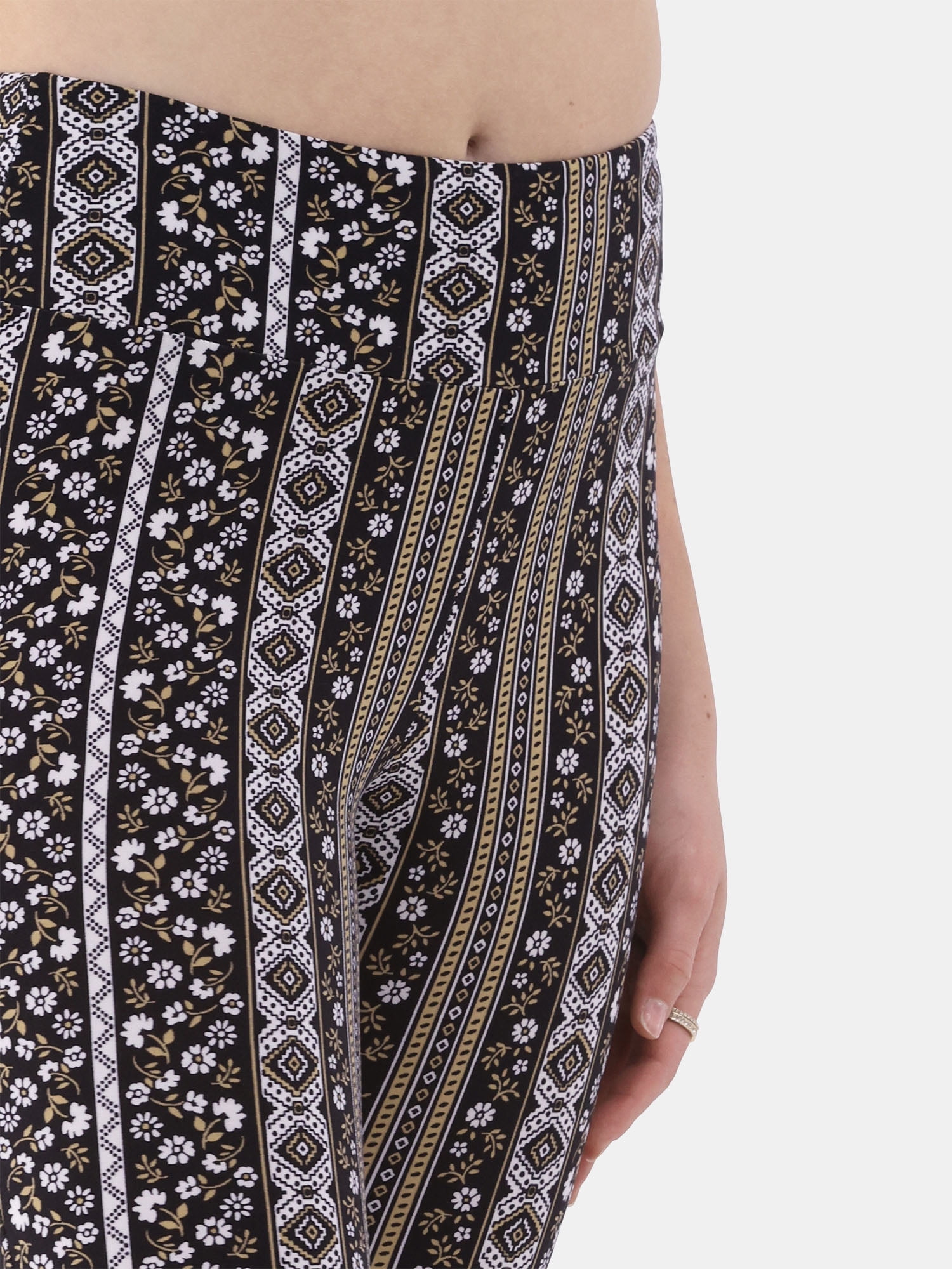No Boundaries Flare Pants and 2-Pack, Women's and Women’s Plus