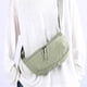 thumbnail image 1 of Bolso Pecho Cruzado de Nailón con Múltiples Bolsillos, Correa Ajustable, Tela Duradera, Compartimentos con Cremallera, 29x16x10cm, 1 Unidad, 1 of 6